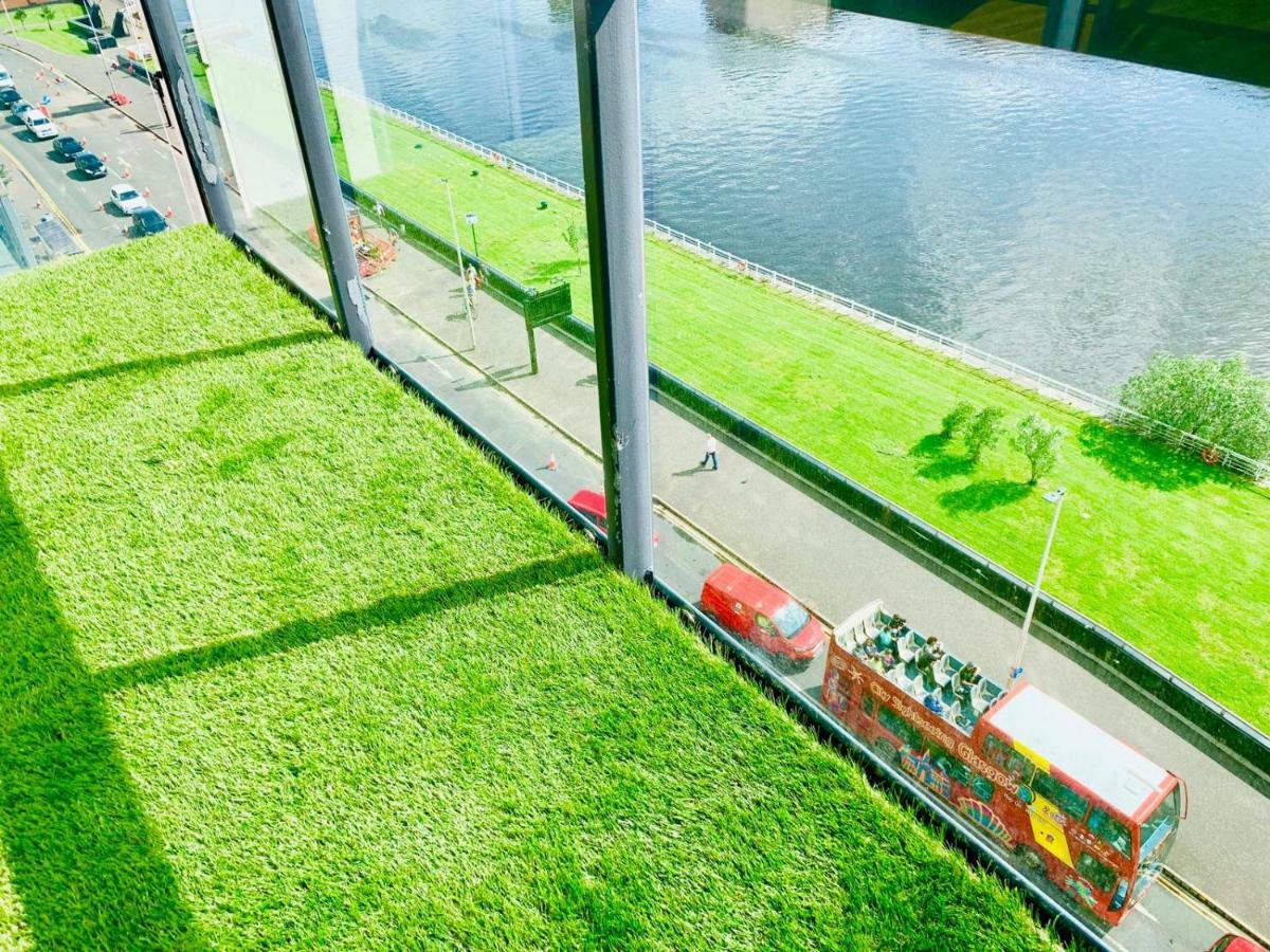 Glasgow City Centre - The Penthouse With Riverviews - Exterior photo