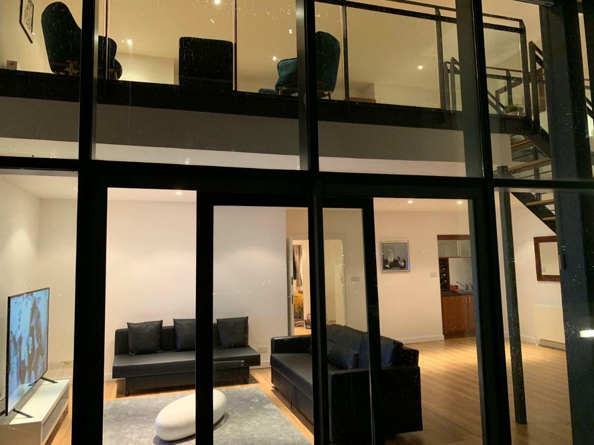 Glasgow City Centre - The Penthouse With Riverviews - Exterior photo