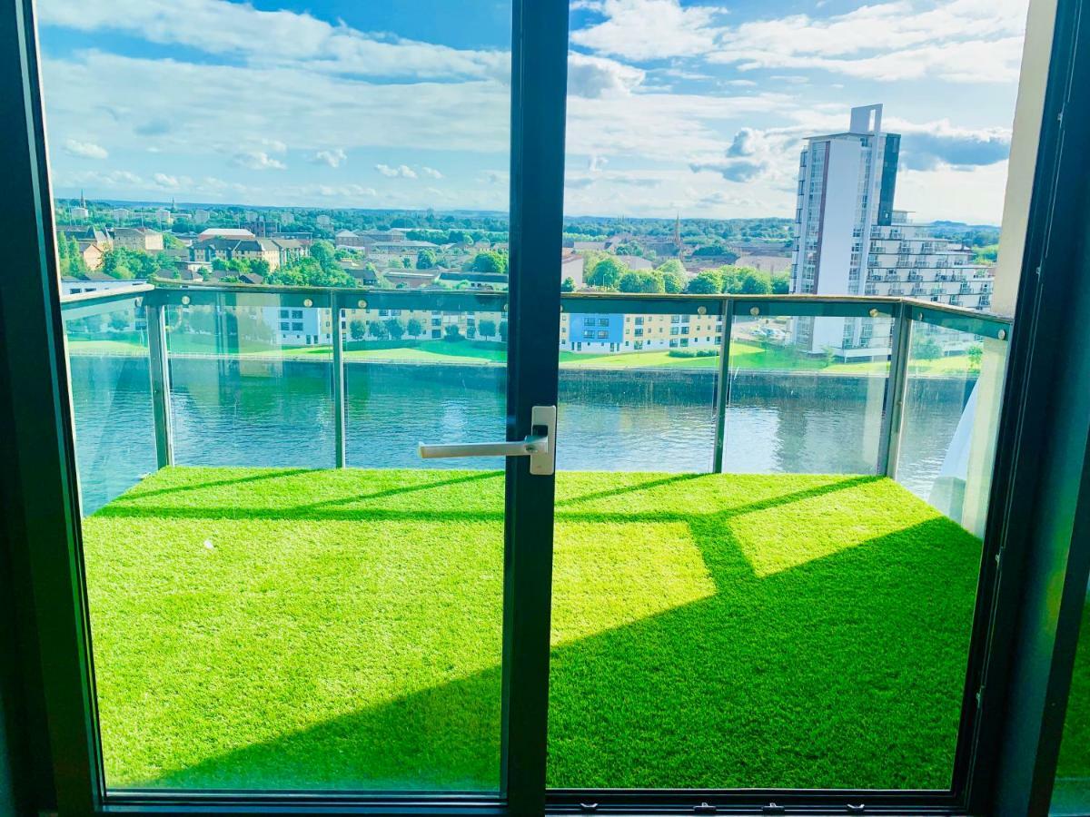Glasgow City Centre - The Penthouse With Riverviews - Exterior photo