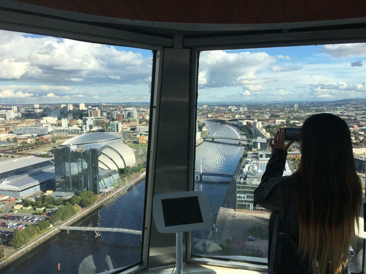 Glasgow City Centre - The Penthouse With Riverviews - Exterior photo